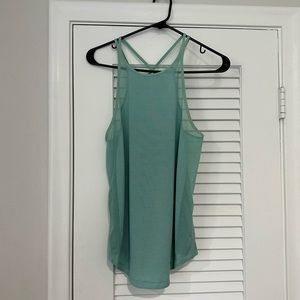 Lululemon strappy workout tank size 6.